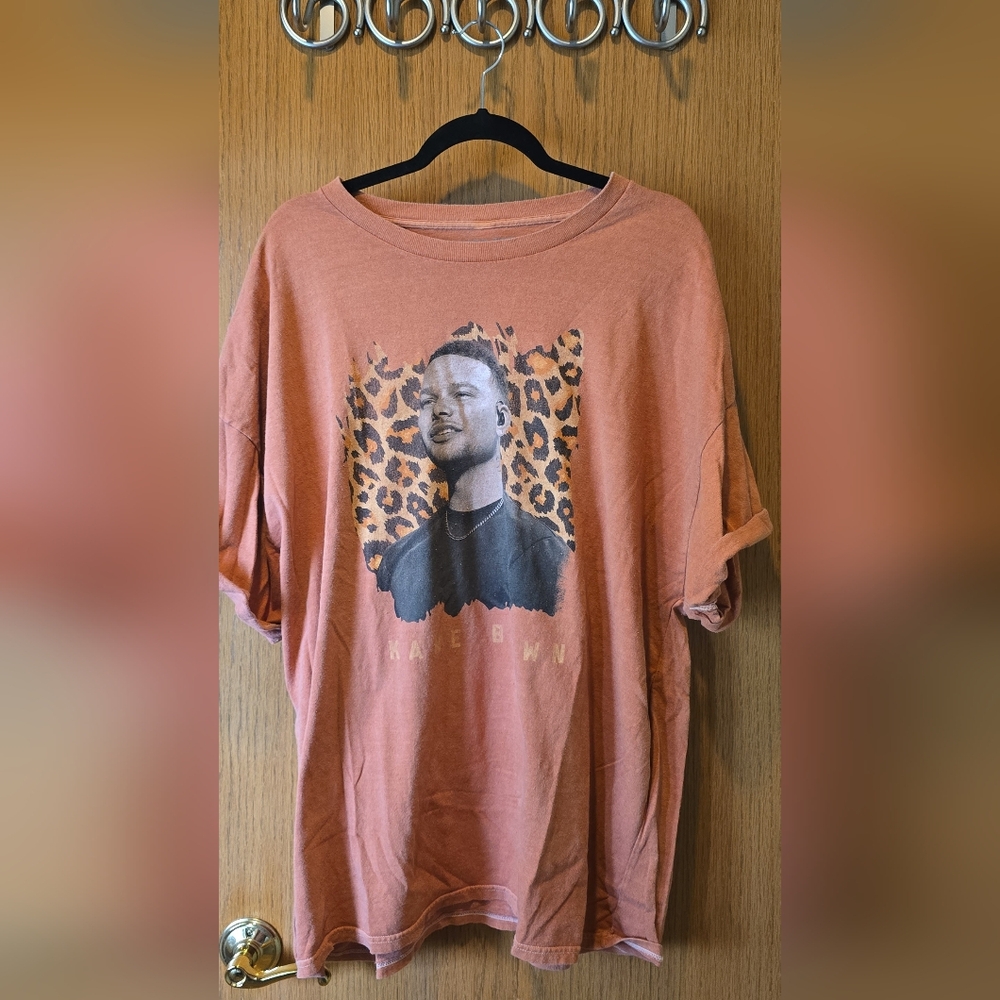 2XL Kane Brown Short Sleeve Tee with Leopard Worn Once
